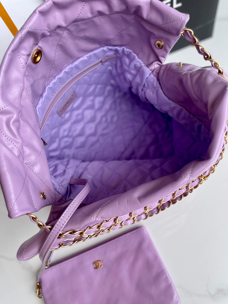 CHANEL 22 HANDBAG PURPLE