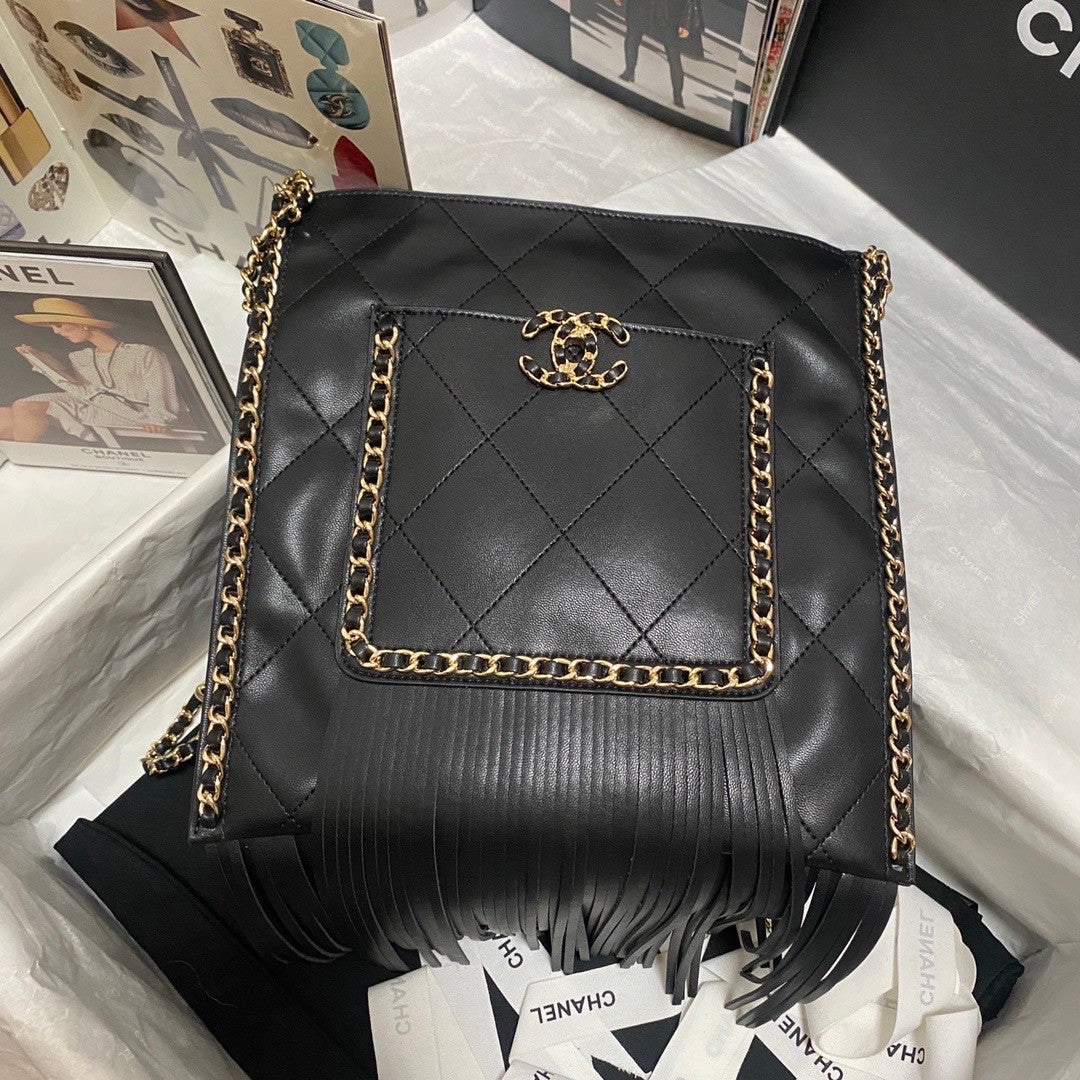 CHANEL SMALL TOTE WITH TASSEL BLACK