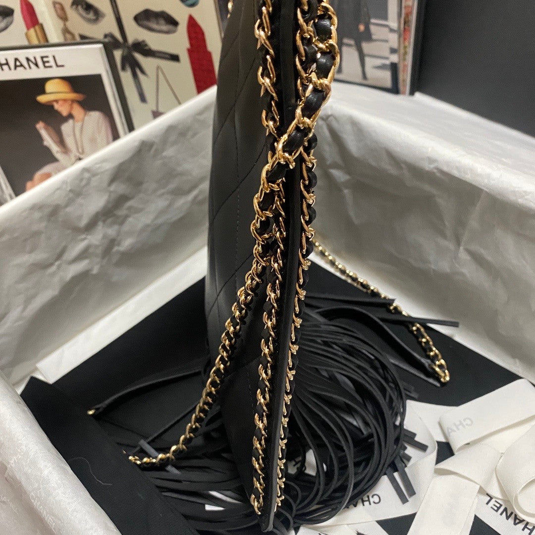 CHANEL SMALL TOTE WITH TASSEL BLACK