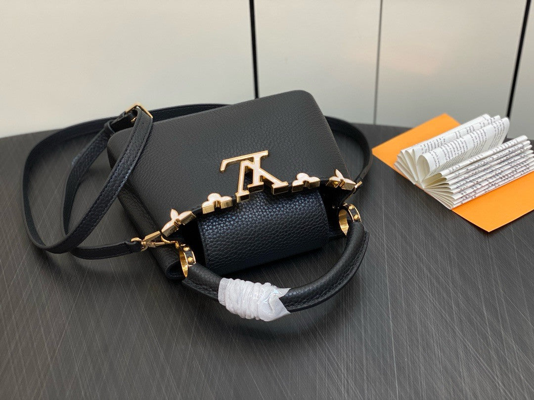 Louis Vuitton M56669 Capucines Mini bag