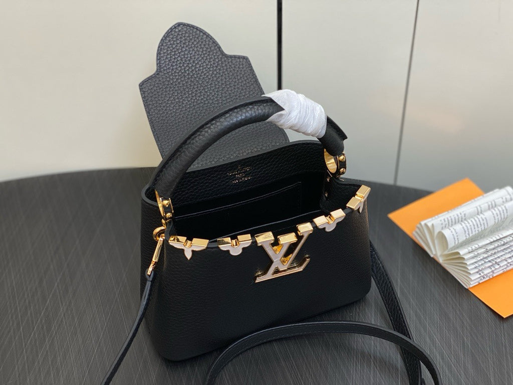 Louis Vuitton M56669 Capucines Mini bag