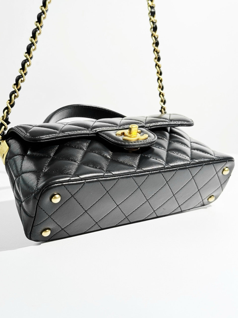 Chanel SPRING-SUMMER 2025 PRE-COLLECTION  BLACK MINI FLAP BAG WITH TOP HANDLE