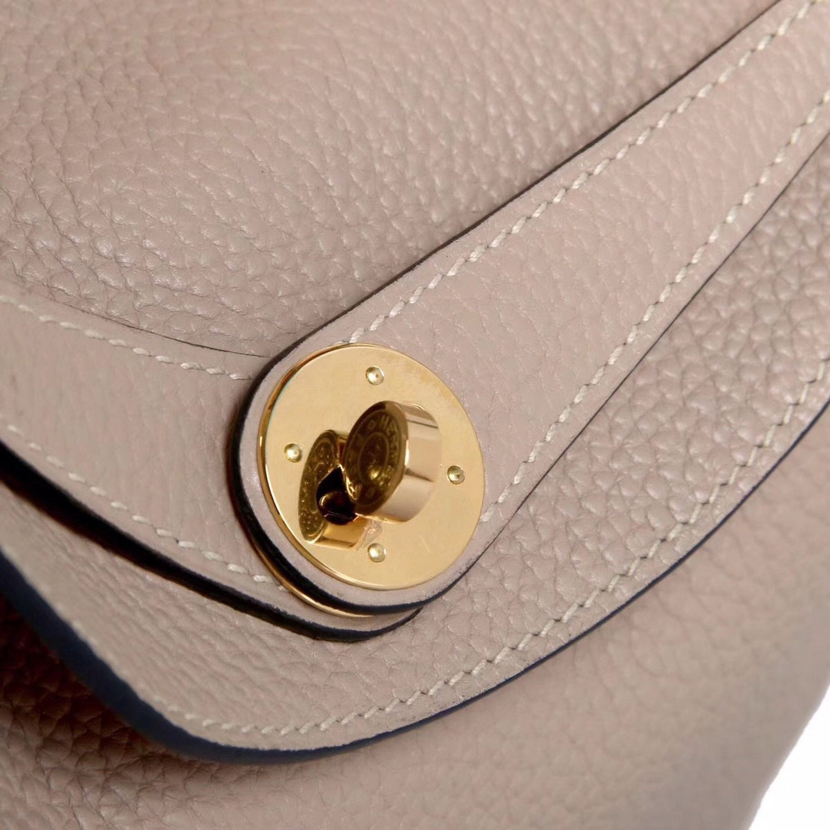 Hermes Gris Tourterelle/ Pink Sakura Lindy 30  Togo Gold HW