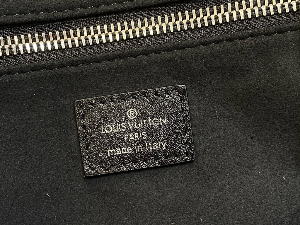 Louis Vuitton M46288 CarryAll PM Bag