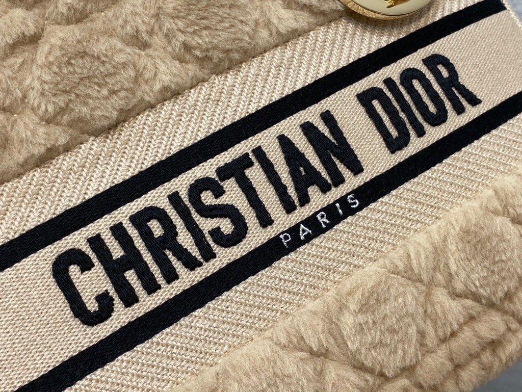 Christian Dior MEDIUM LADY D-LITE BAG Latte Cannage Shearling  Brown