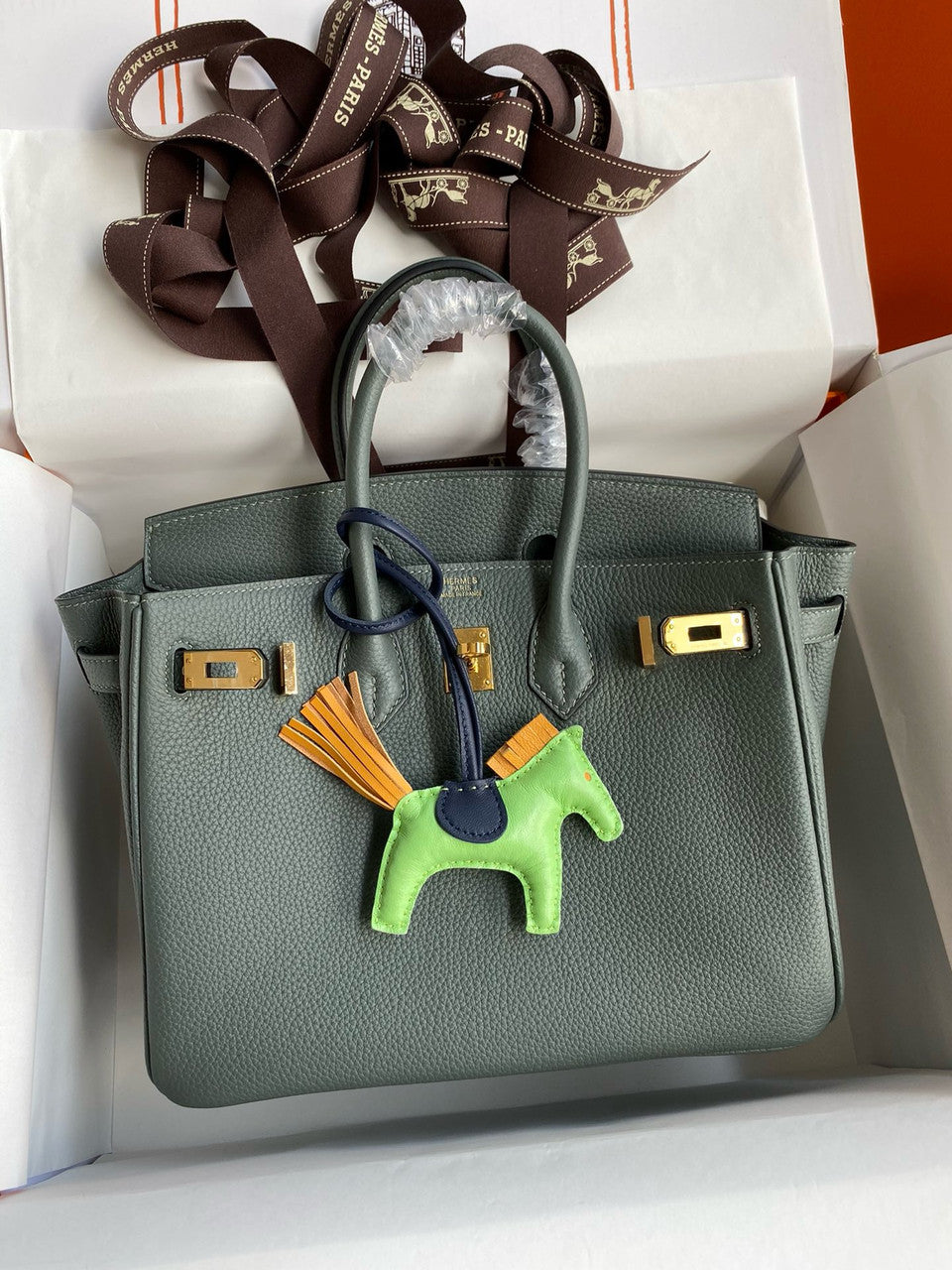 Hermes Vert Amande Birkin 25 cm Togo Gold Hardware