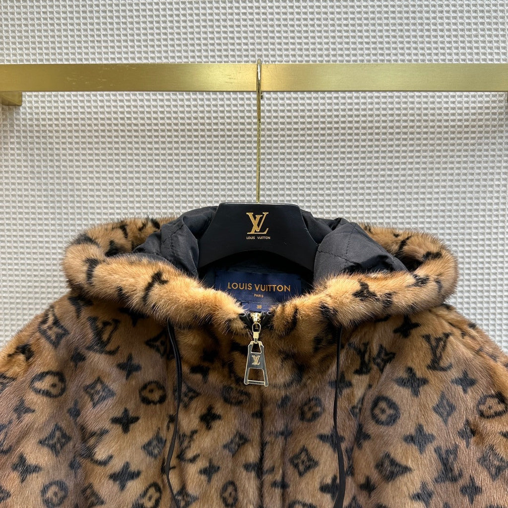 Louis Vuitton 1AAAYA MONOGRAM MINK OPEN ARM JACKET (Worldwide Sold-out)