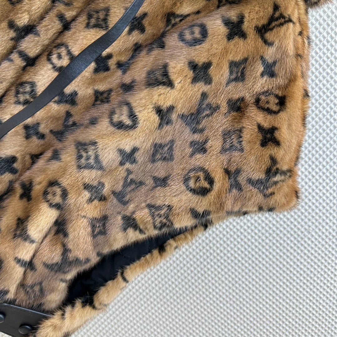 Louis Vuitton 1AAAYA MONOGRAM MINK OPEN ARM JACKET (Worldwide Sold-out)