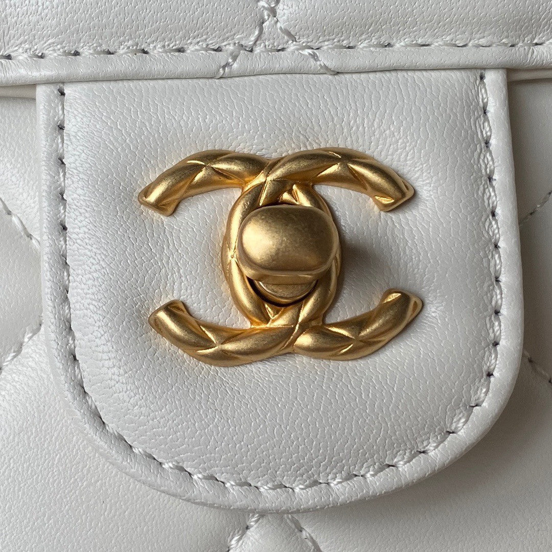 Chanel SMALL VANITY CASE SS2023 White