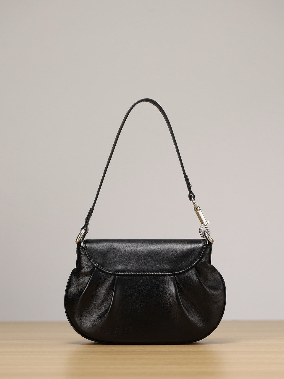 Louis Vuitton M12192 Sunset Vibe