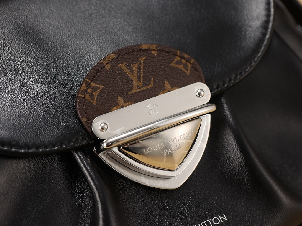 Louis Vuitton M12192 Sunset Vibe