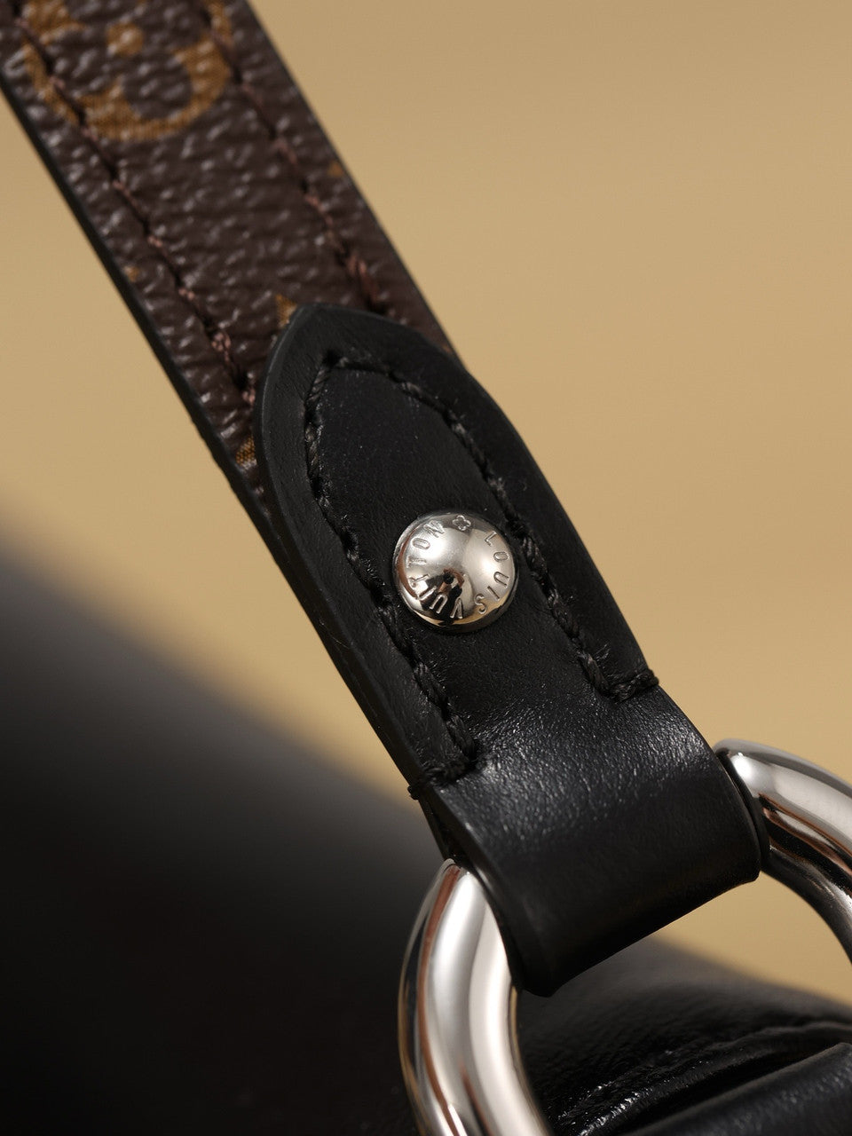 Louis Vuitton M12192 Sunset Vibe