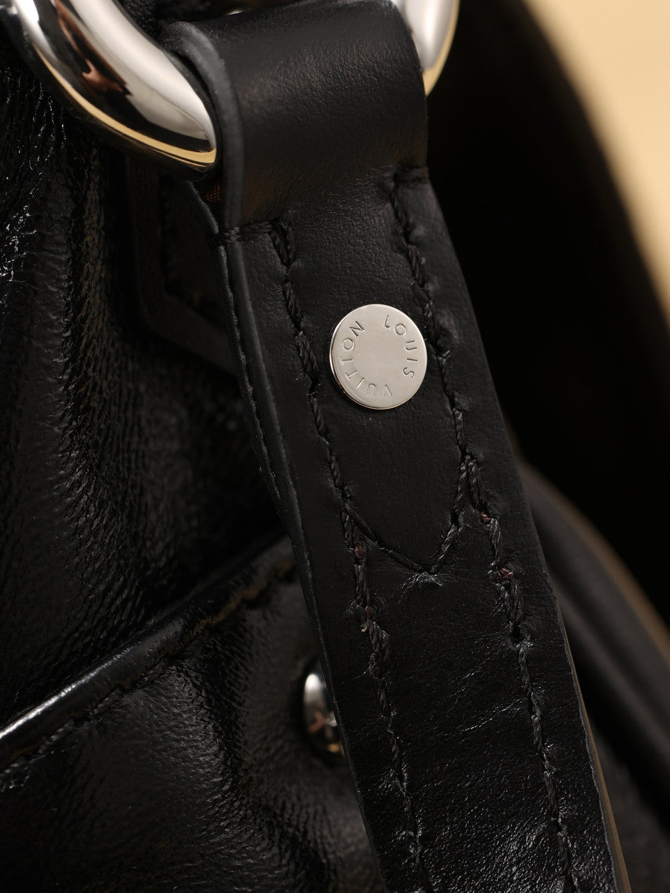 Louis Vuitton M12192 Sunset Vibe