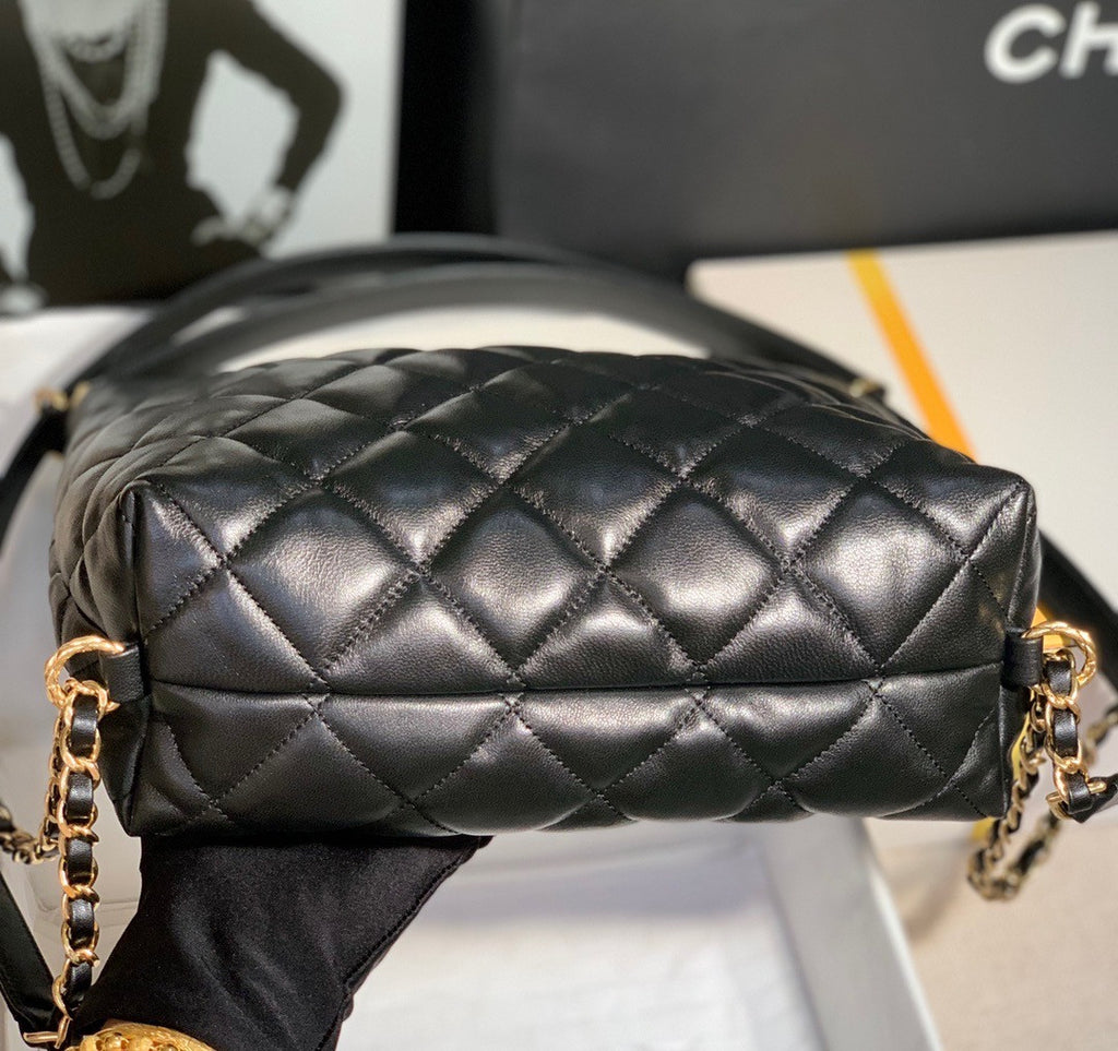 Chanel MAXI HOBO BAG SS2022