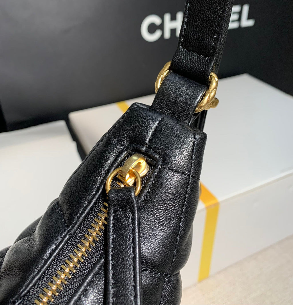 Chanel MAXI HOBO BAG SS2022