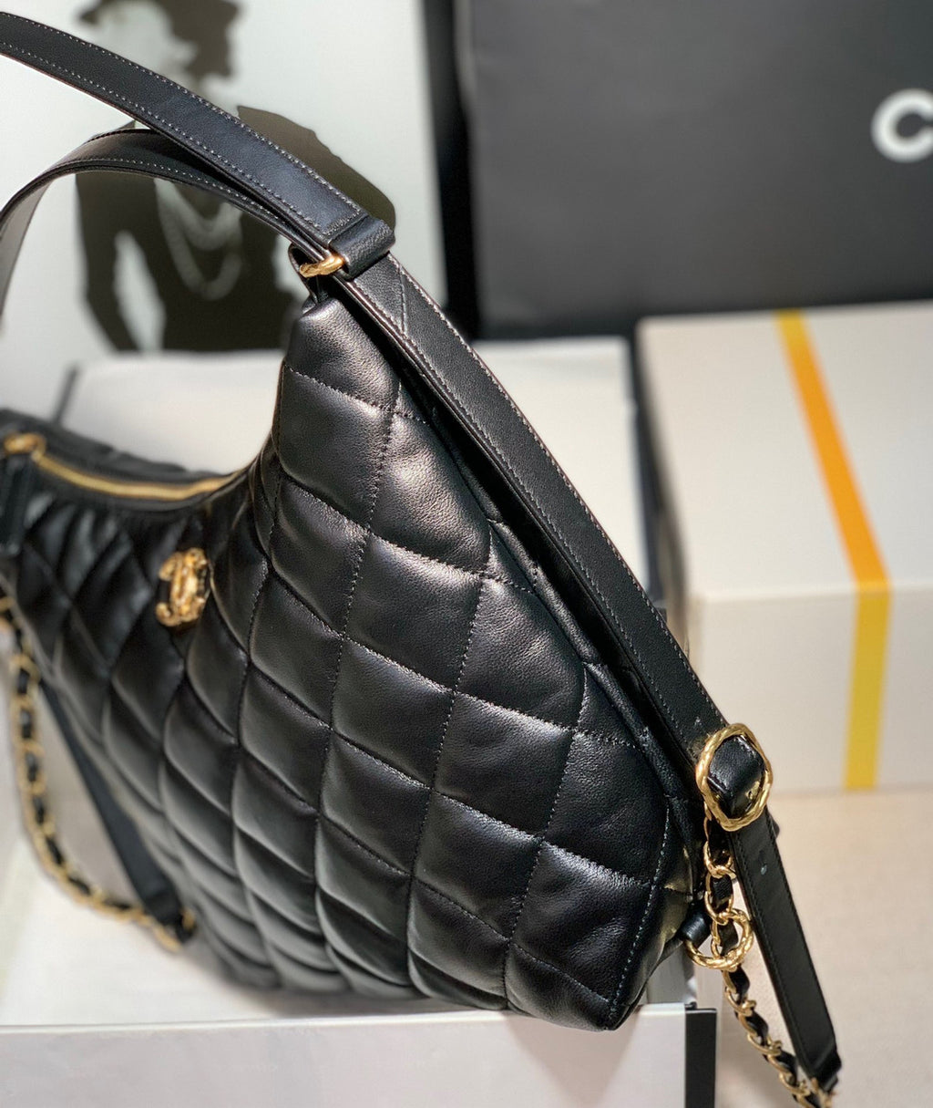 Chanel MAXI HOBO BAG SS2022