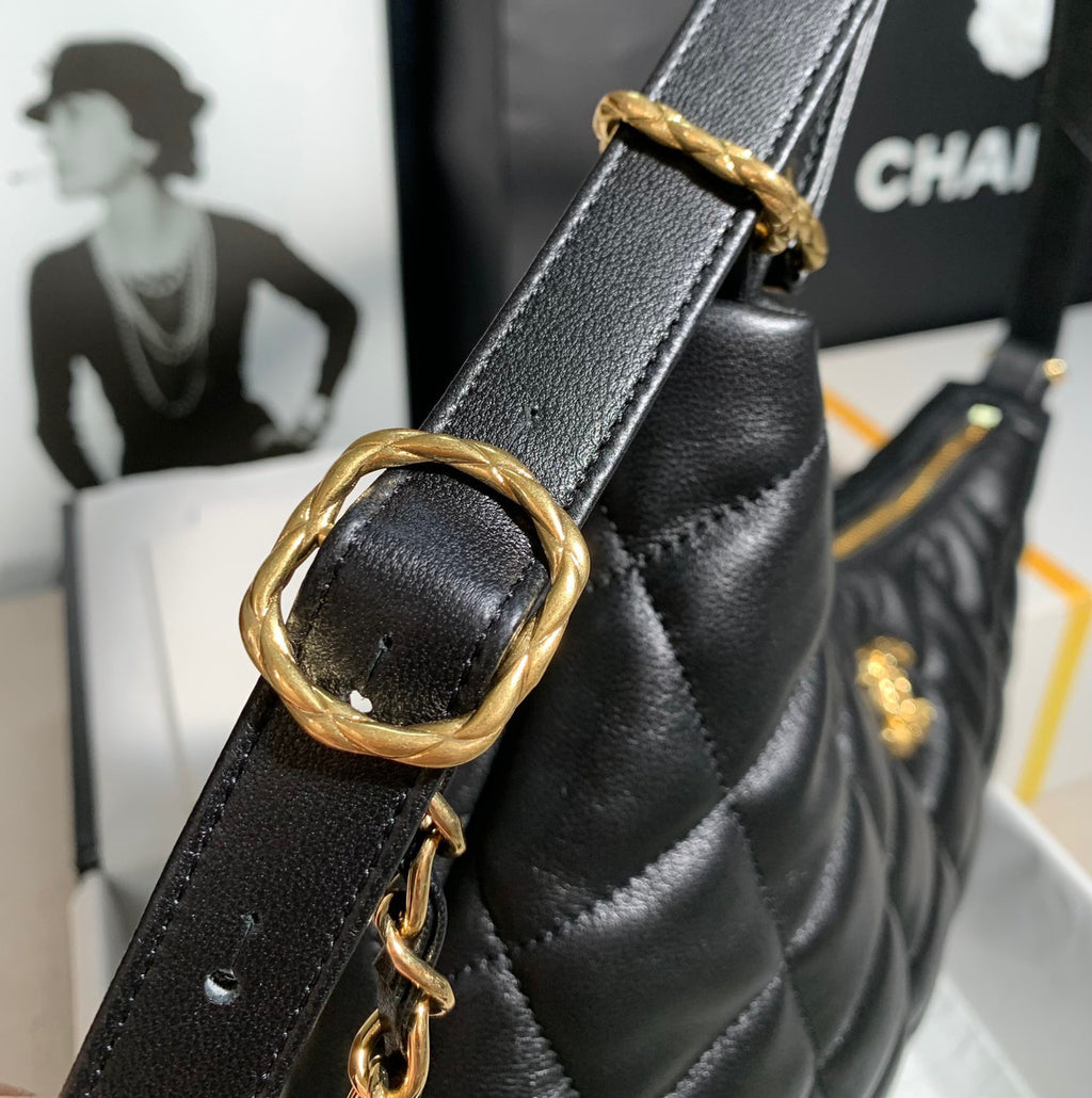 Chanel MAXI HOBO BAG SS2022
