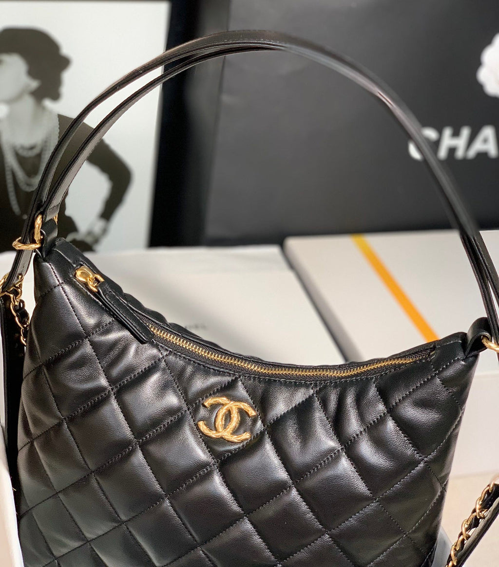 Chanel MAXI HOBO BAG SS2022