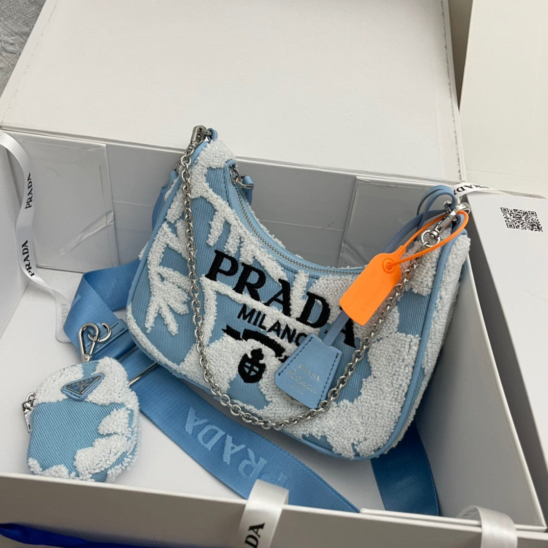 Prada Re-Edition 2006 embroidered drill shoulder bag Blue