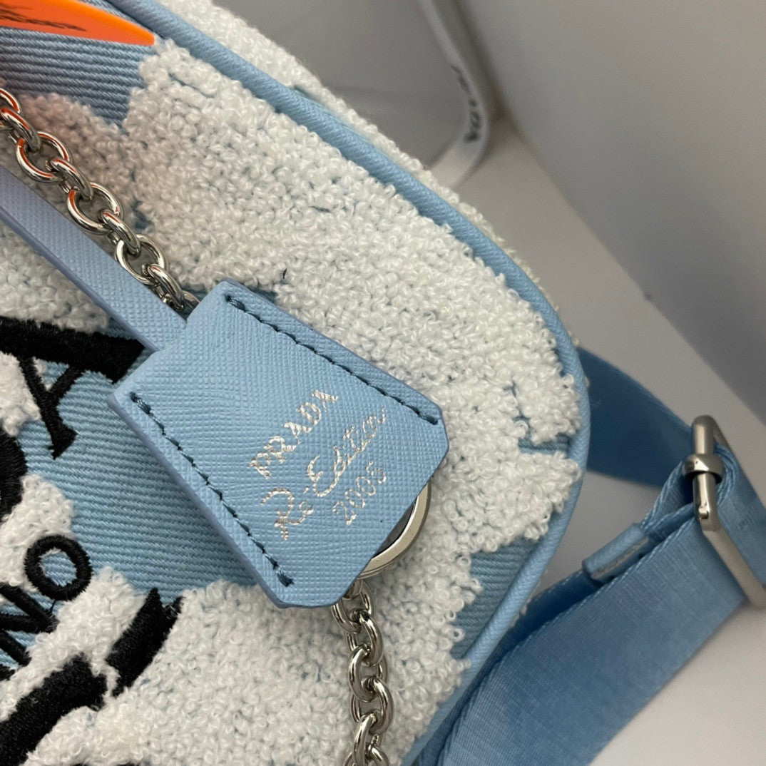 Prada Re-Edition 2006 embroidered drill shoulder bag Blue