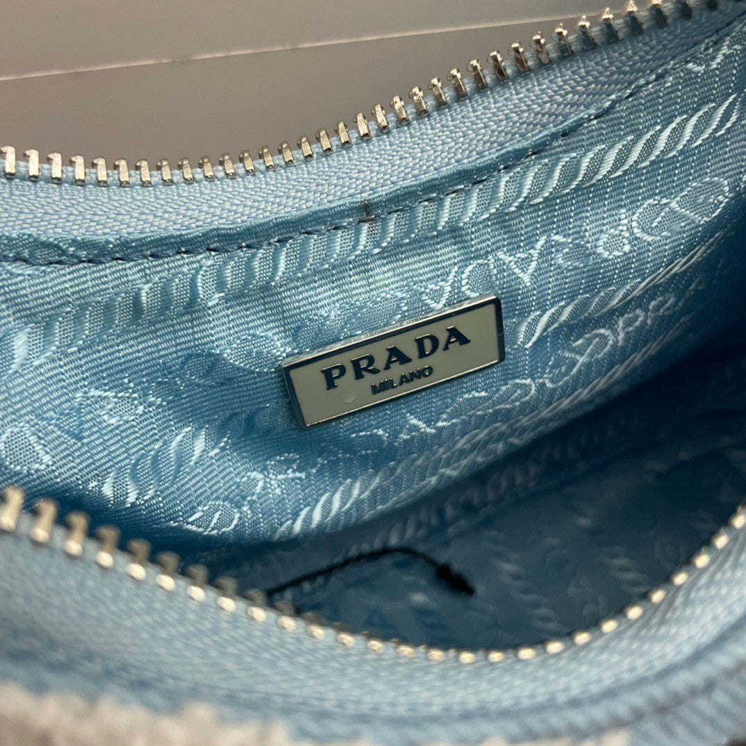 Prada Re-Edition 2006 embroidered drill shoulder bag Blue