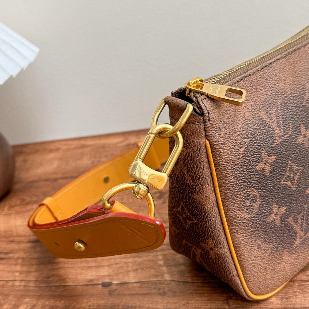 Louis Vuitton M11623 Pochette Accessoire XL