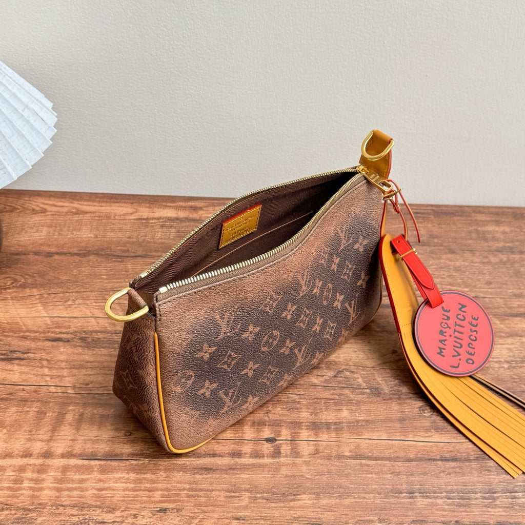 Louis Vuitton M11623 Pochette Accessoire XL