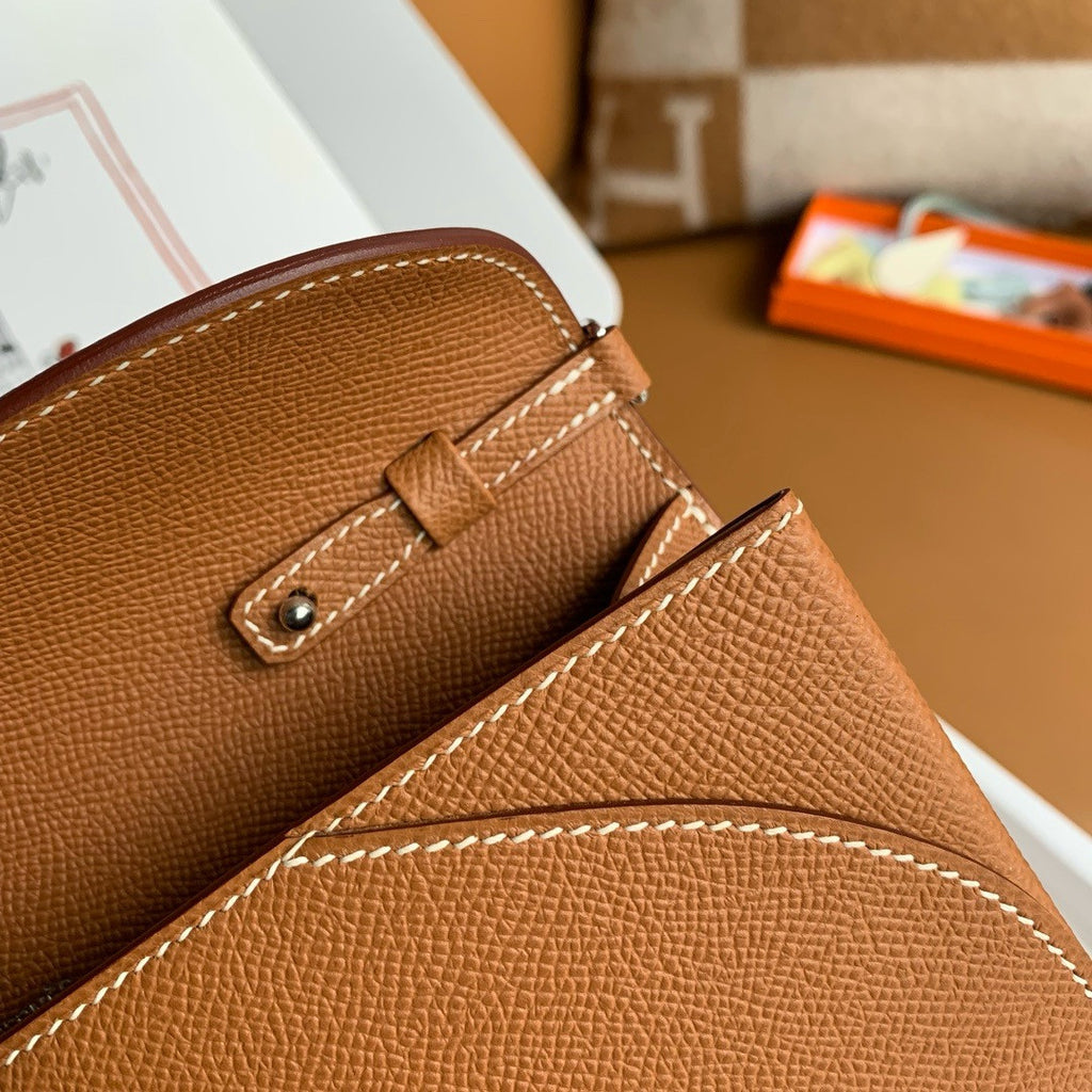 HERMÈS Chaine d'Ancre To Go wallet in Gold Epsom leather with Palladium hardware