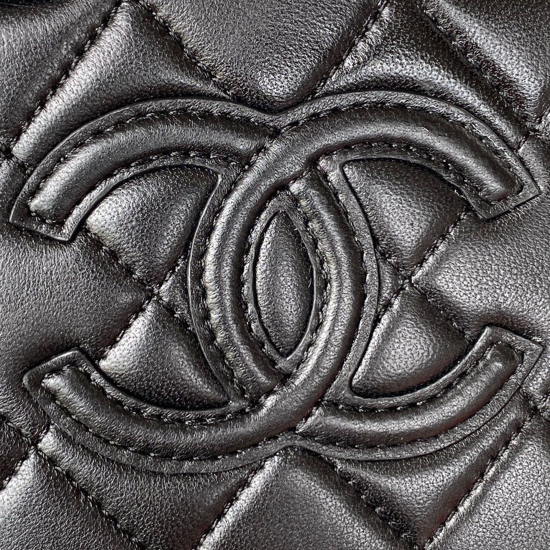 Chanel VANITY CASE 2022