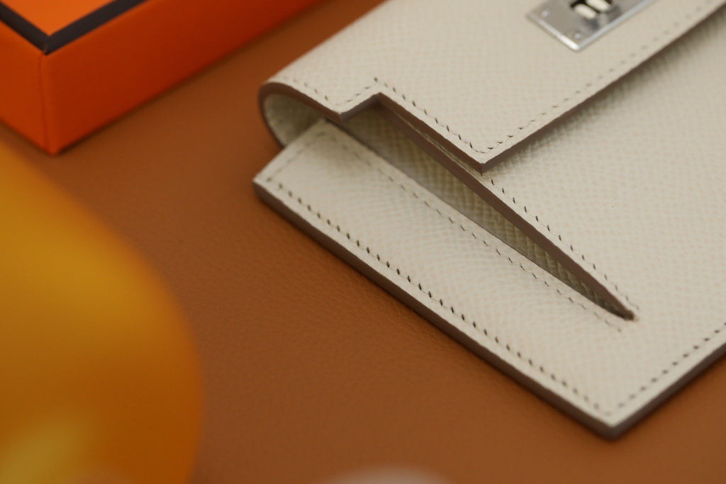Kelly Pocket Compact wallet Craie