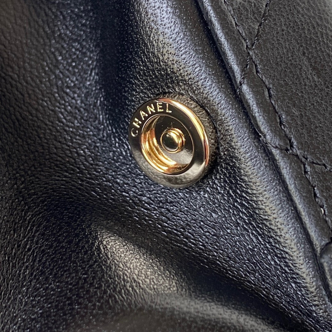 Chanel VANITY CASE 2022