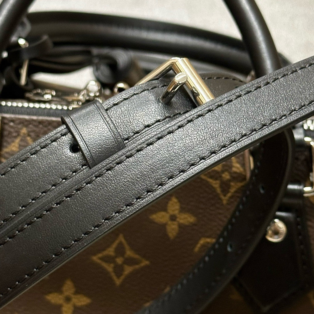 Louis Vuitton M12243 New Speedy Soft 30 Dark Bag