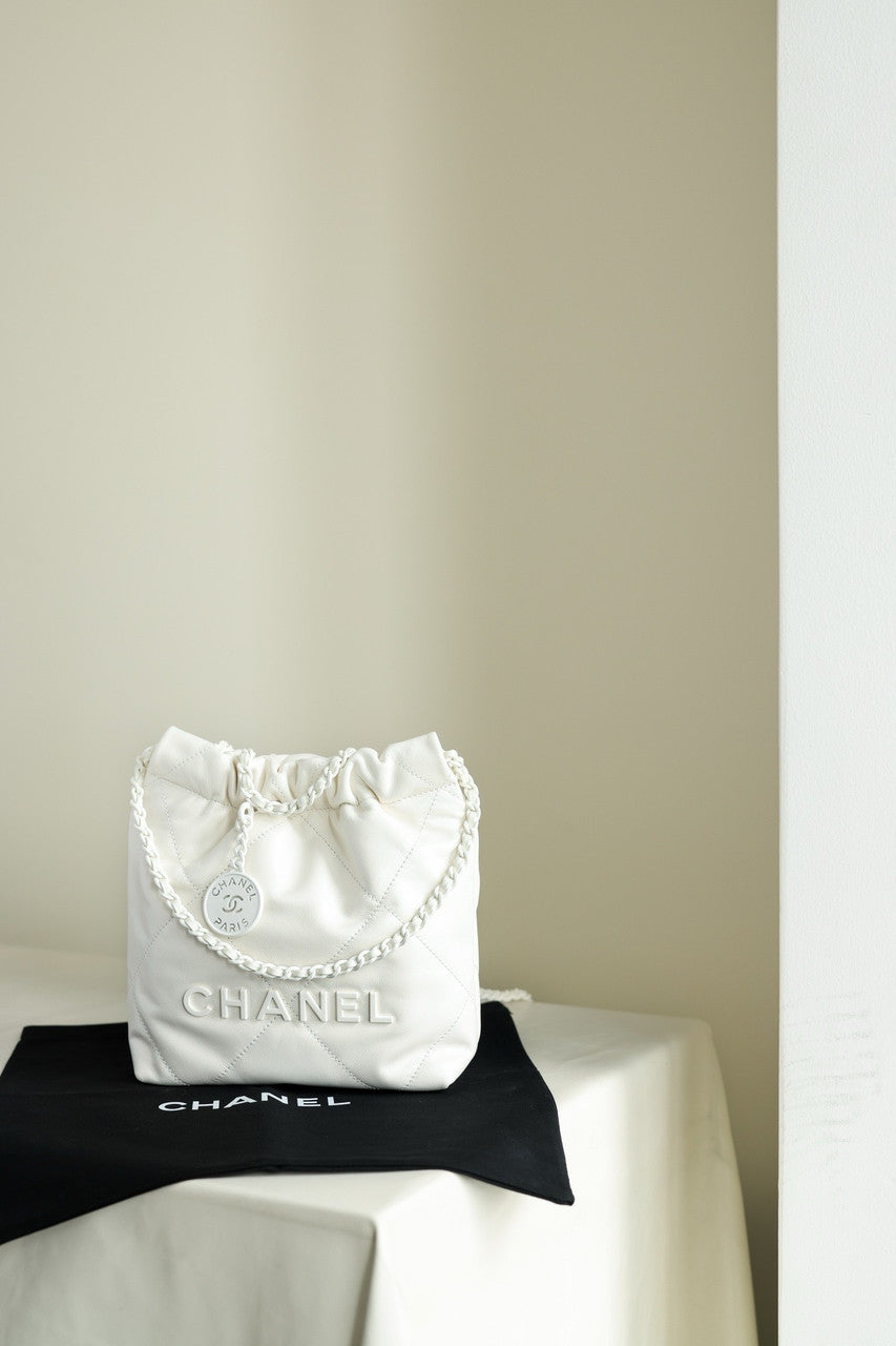 CHANEL 22 MINI HANDBAG SS2024 WHITE