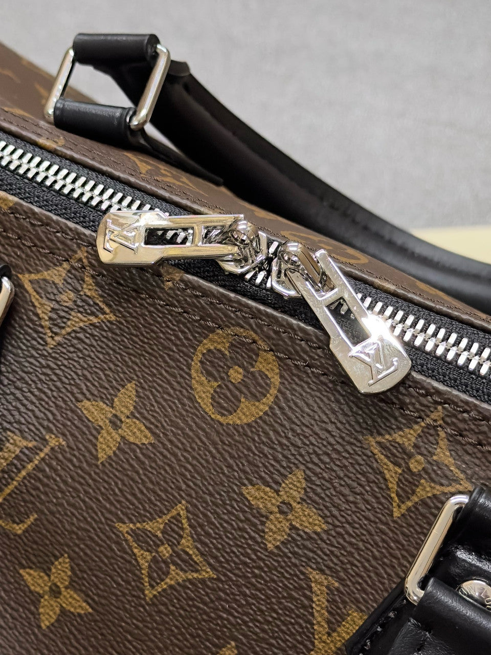 Louis Vuitton M12243 New Speedy Soft 30 Dark Bag