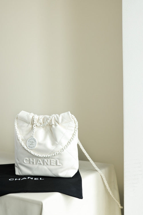 CHANEL 22 MINI HANDBAG SS2024 WHITE