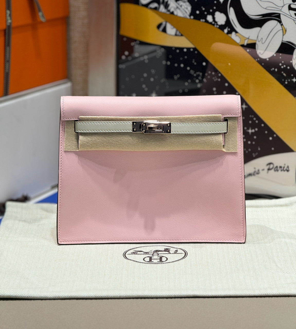 Hermes Horseshoe  09 Sakura Pink/ Craie Kelly Danse Bag Evercolour Leather Palladium Hardware