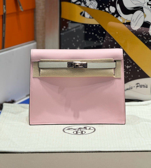 Hermes Horseshoe  09 Sakura Pink/ Craie Kelly Danse Bag Evercolour Leather Palladium Hardware