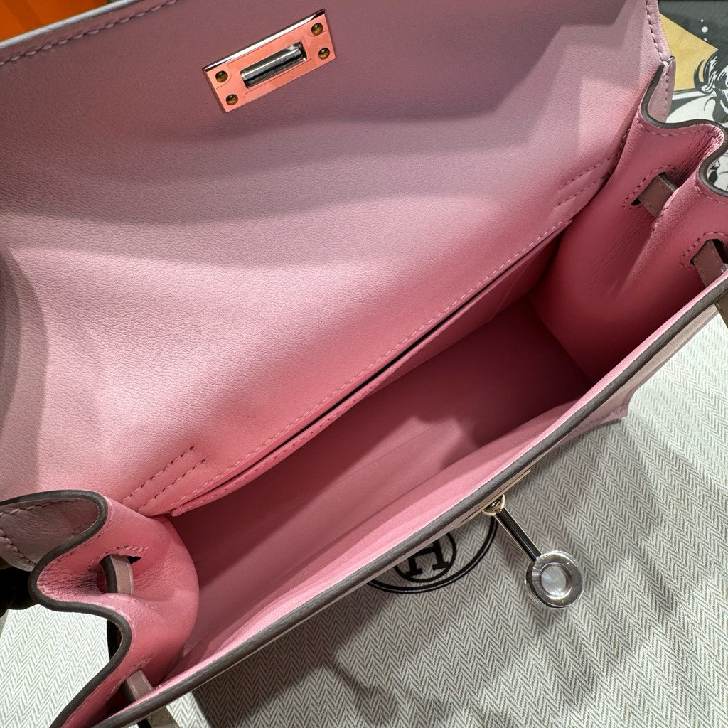 Hermes Horseshoe  09 Sakura Pink/ Craie Kelly Danse Bag Evercolour Leather Palladium Hardware