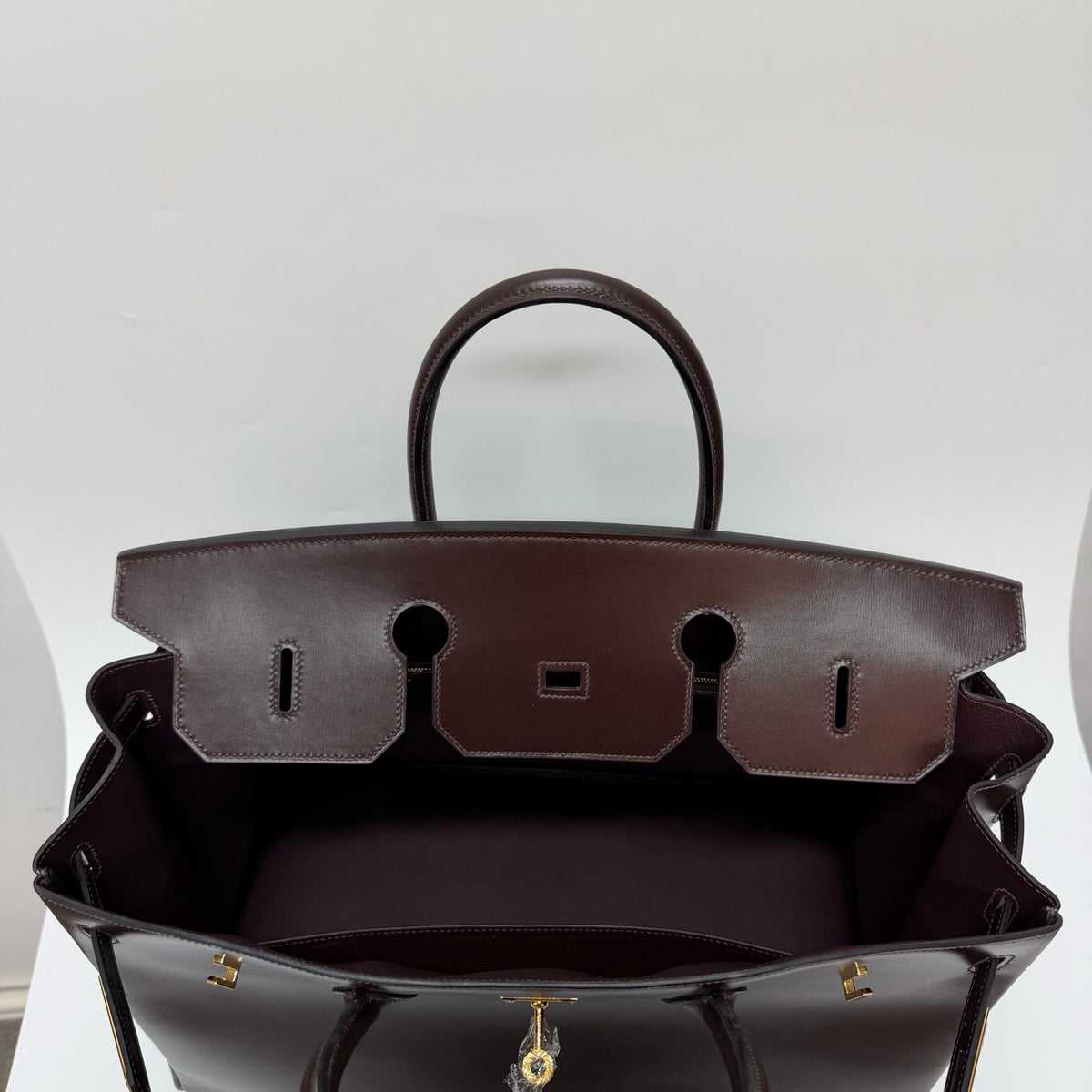 Hermès Birkin 40 in Dark Chocolate Box Calf Leather with Gold Hardware