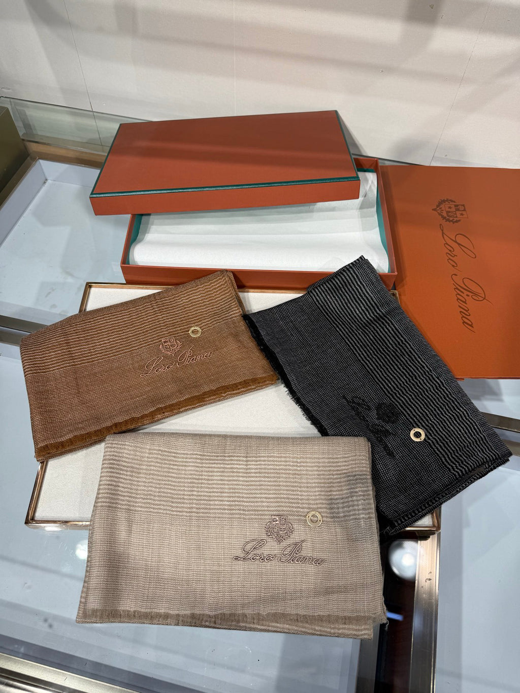 Loro Piana 100% Cashmere Striped Scarf – Three Colours Luxinvest Ltd