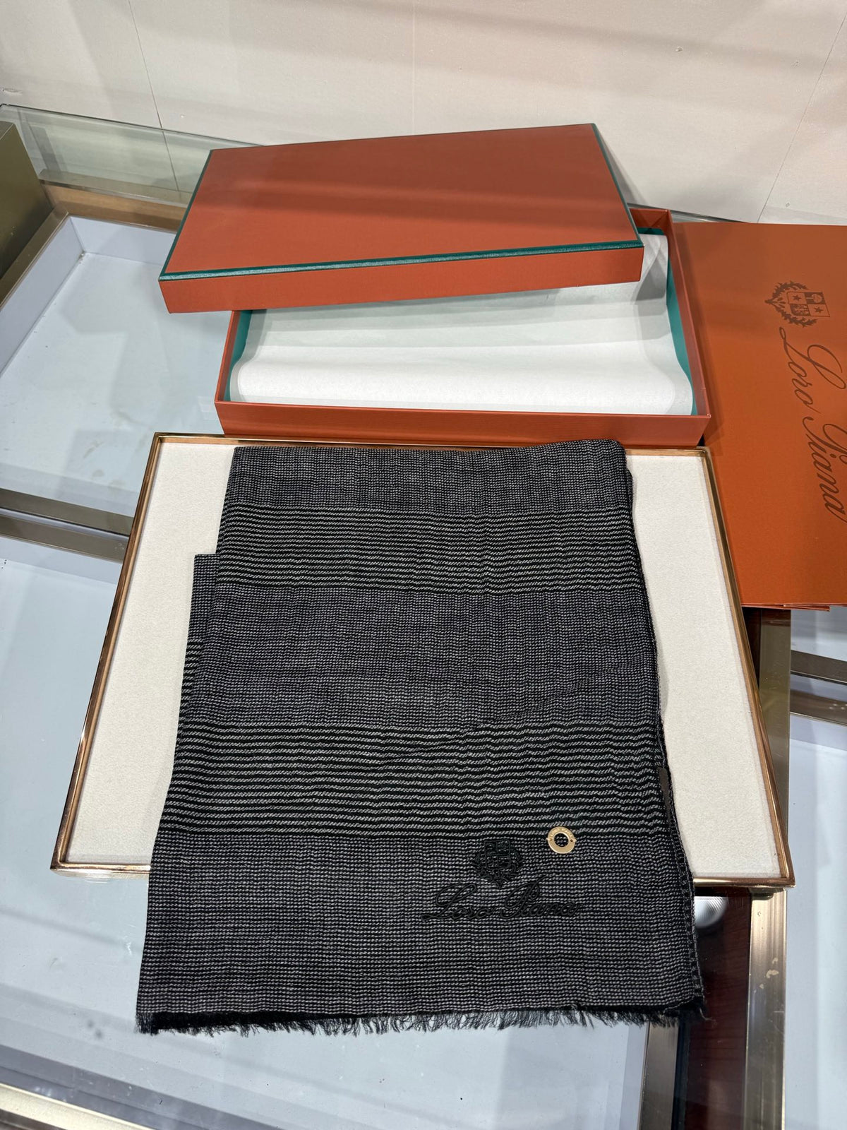 Loro Piana 100% Cashmere Striped Scarf – Three Colours Luxinvest Ltd