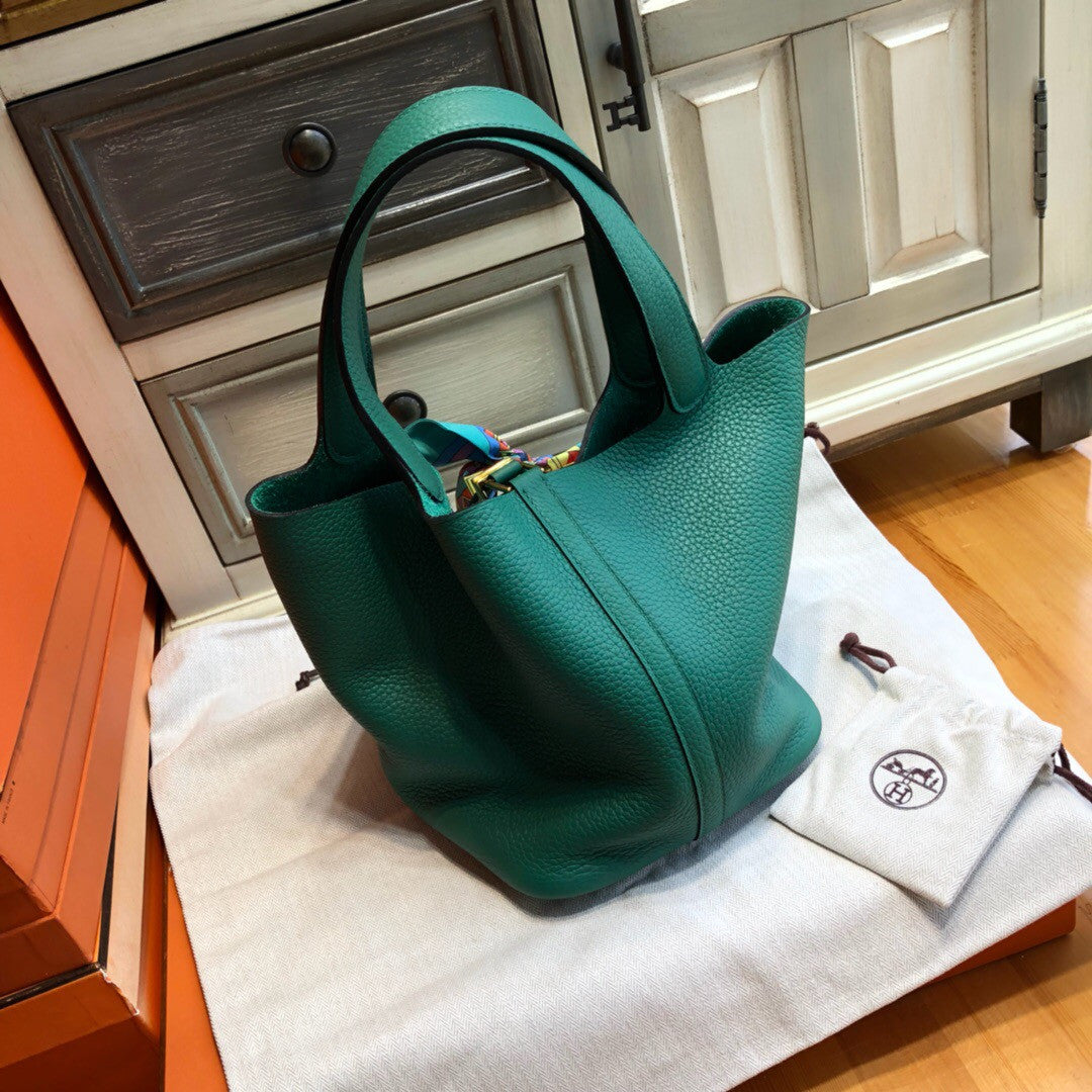 Hermes U4 Vert vertigao Picotin Lock MM Togo Leather Bag