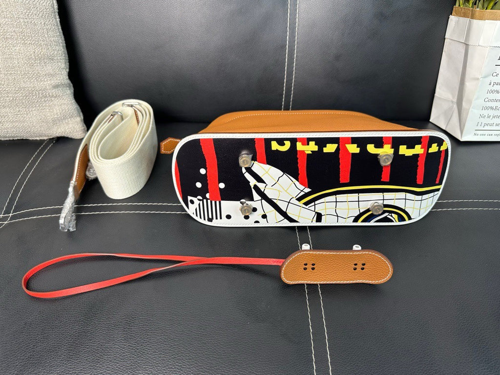 Hermès Hermes Bolide Skate 31 Handbag Gold