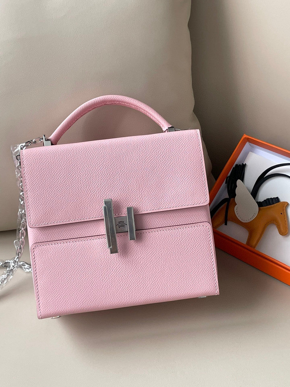 Hermes Cinhetic bag Sakura Pink