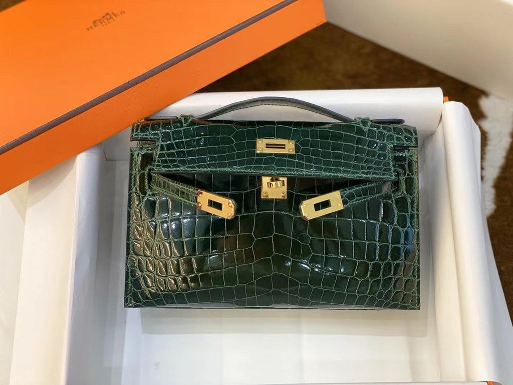 Copy of Hermès Shiny  Bordeaux  Alligator Kelly Pochette Gold Hardware Hermes