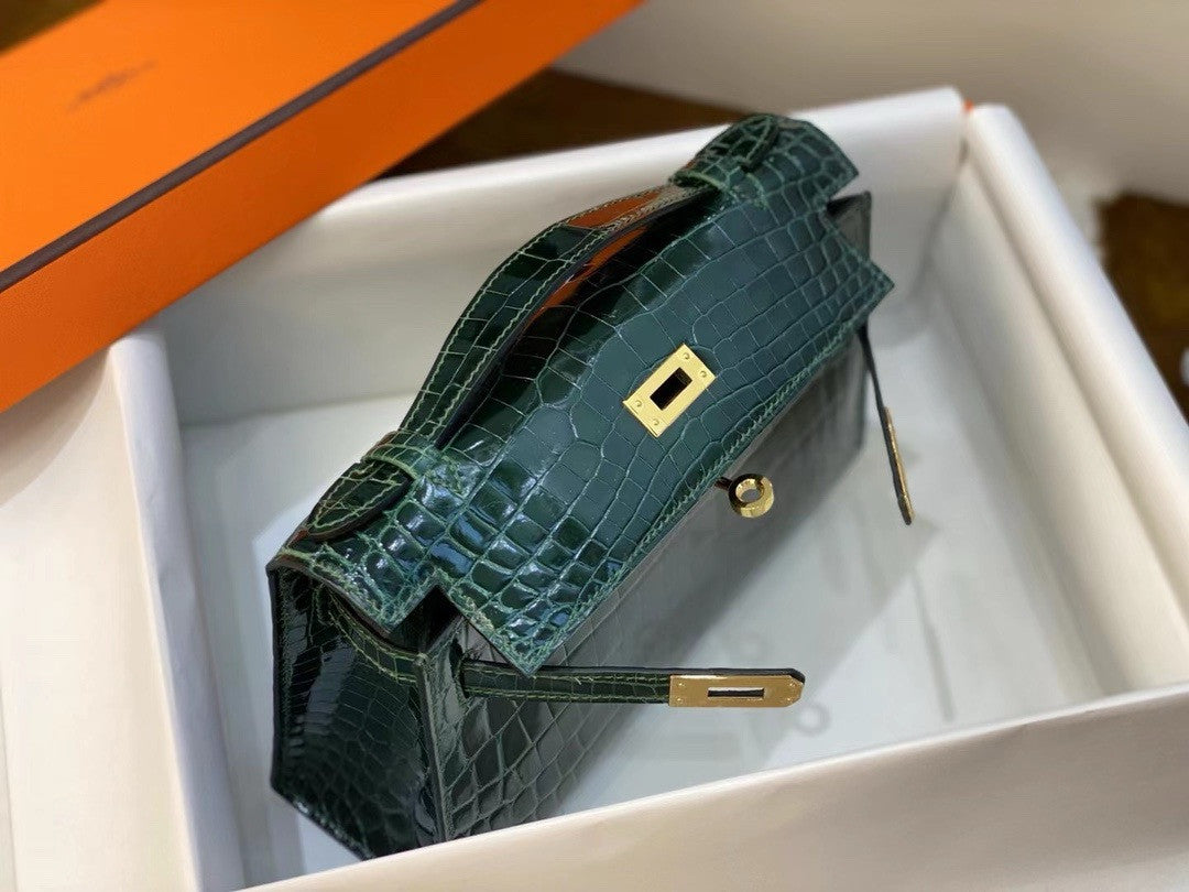 Copy of Hermès Shiny  Bordeaux  Alligator Kelly Pochette Gold Hardware Hermes