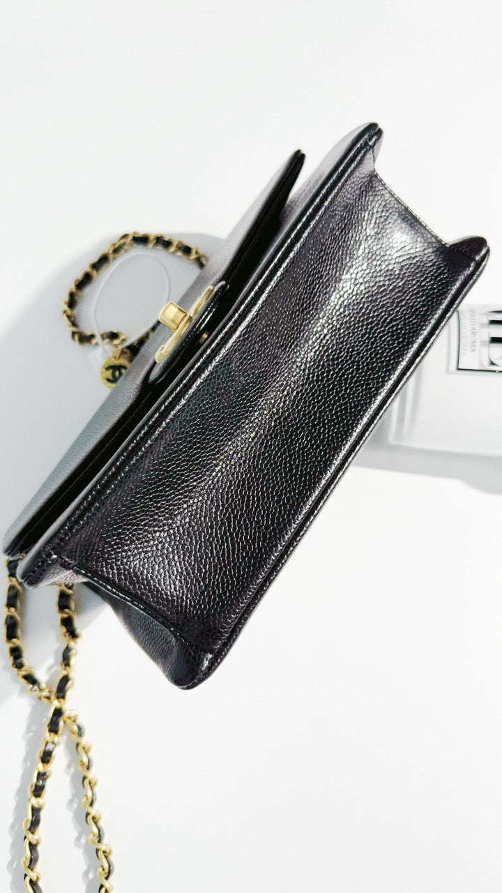 CHANEL FALL-WINTER 2024/25 SMALL FLAP BAG