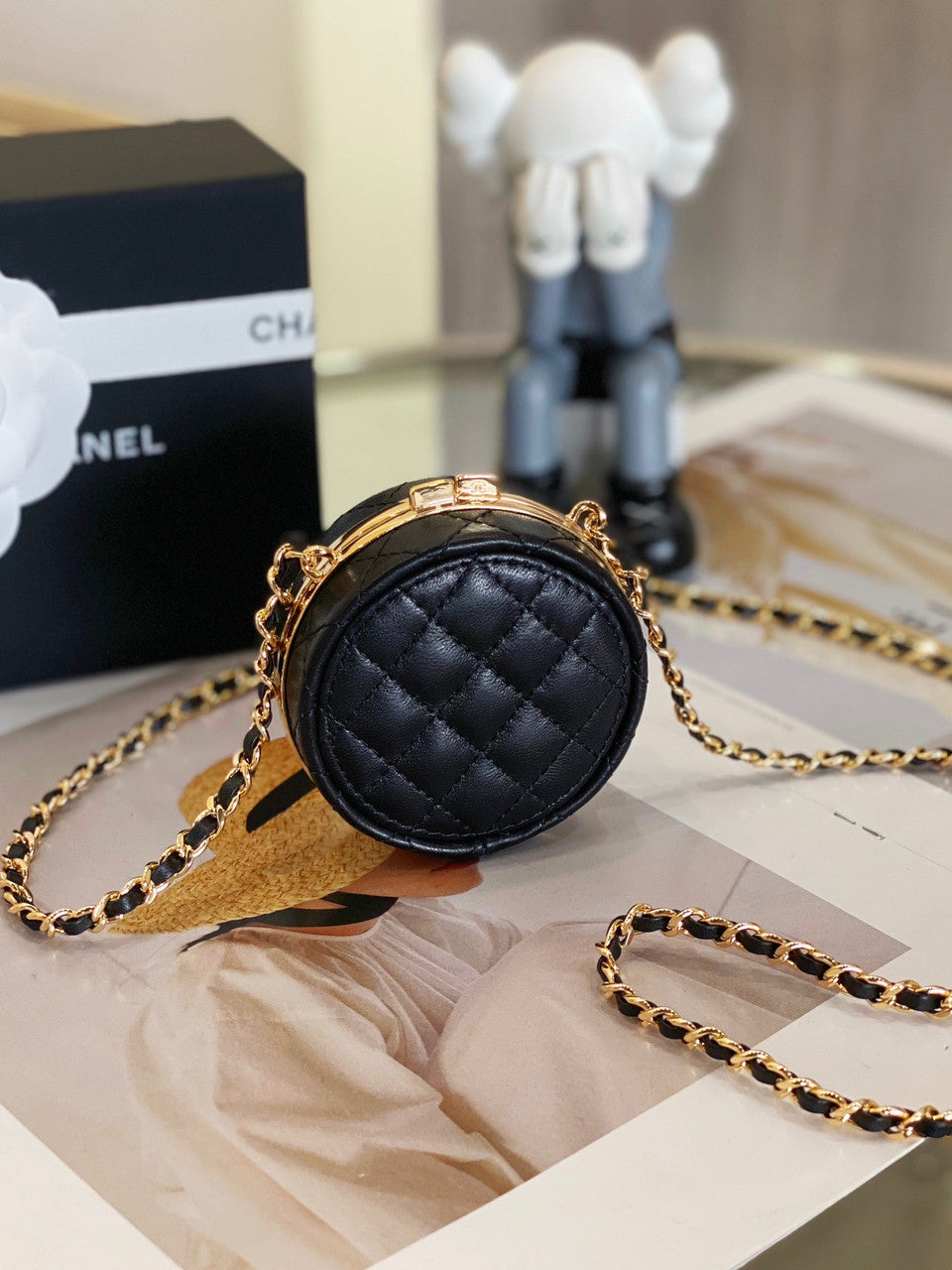 Chanel CLUTCH WITH CHAIN SS2023 Black