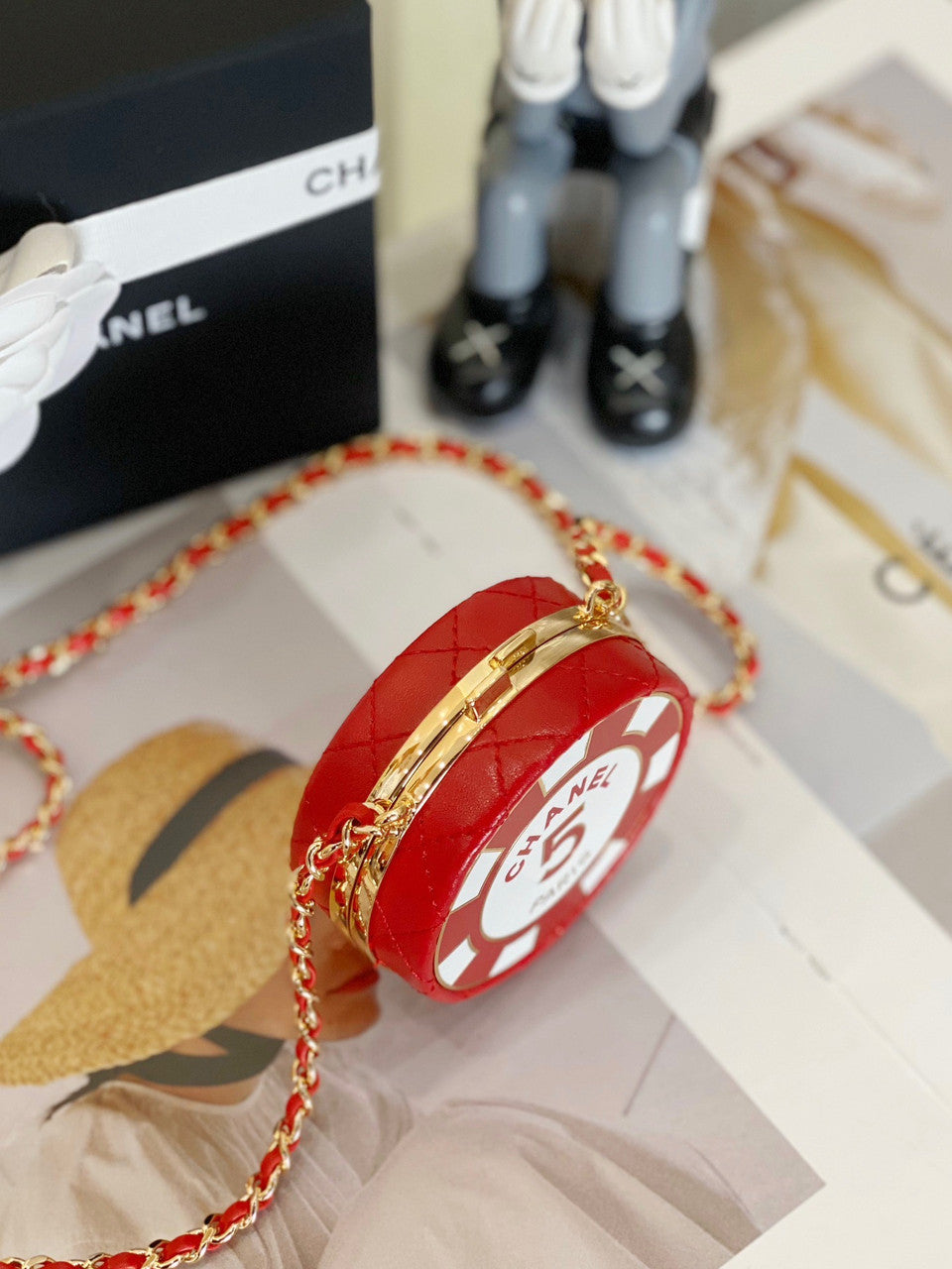 Chanel CLUTCH WITH CHAIN SS2023 Red