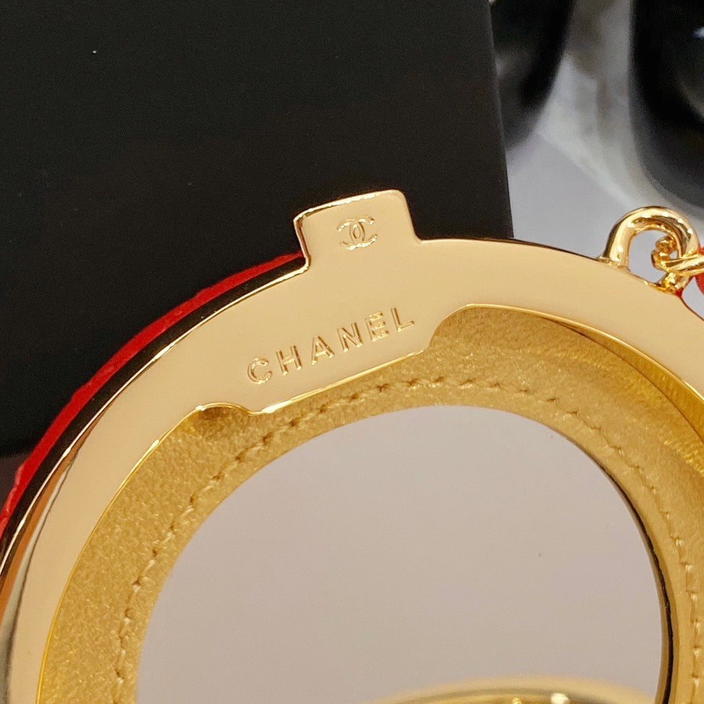 Chanel CLUTCH WITH CHAIN SS2023 Red